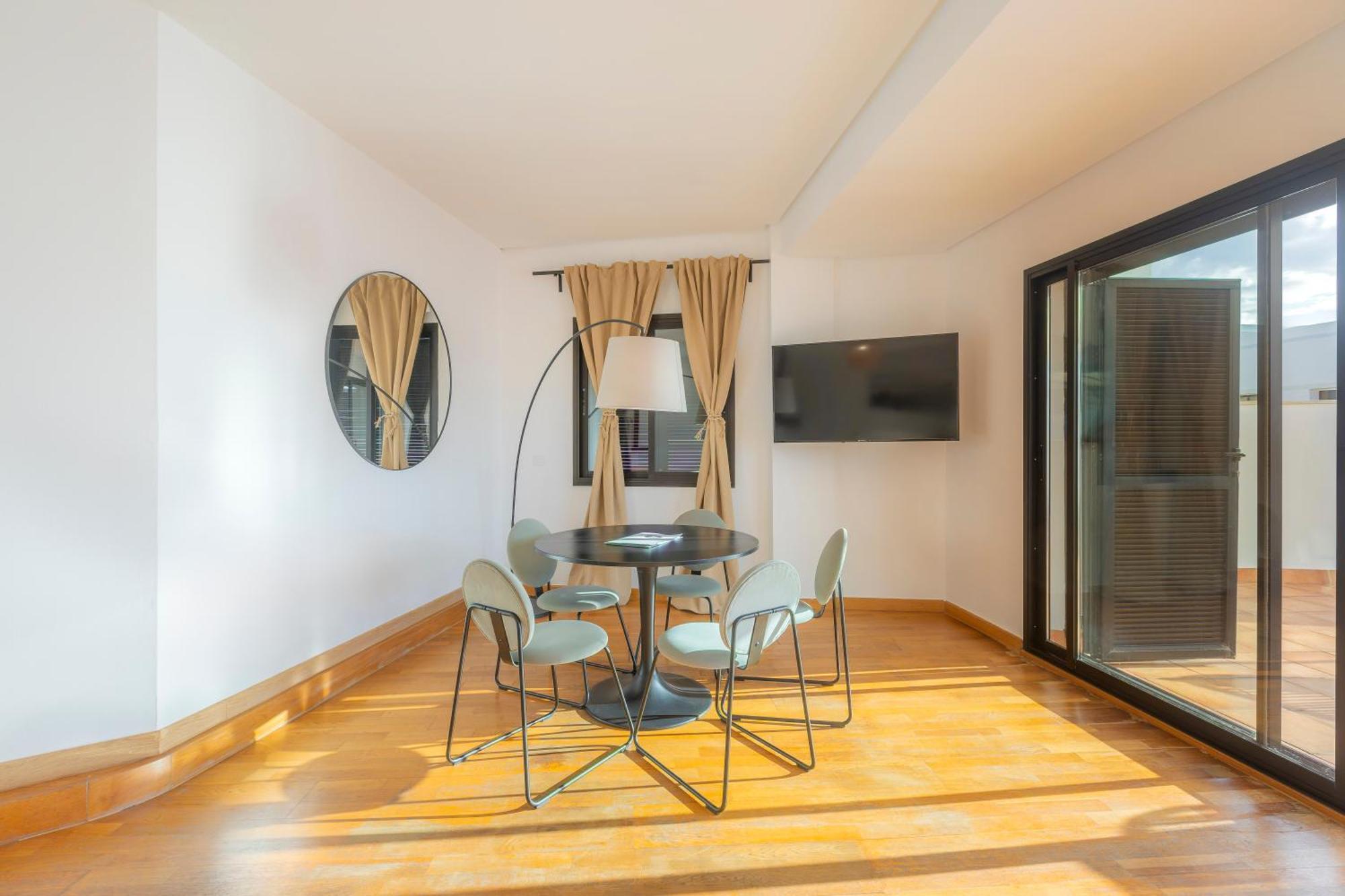 Apartamentos Moon Dreams Puerto Эль-Пуэрто-де-Санта-Мария Экстерьер фото