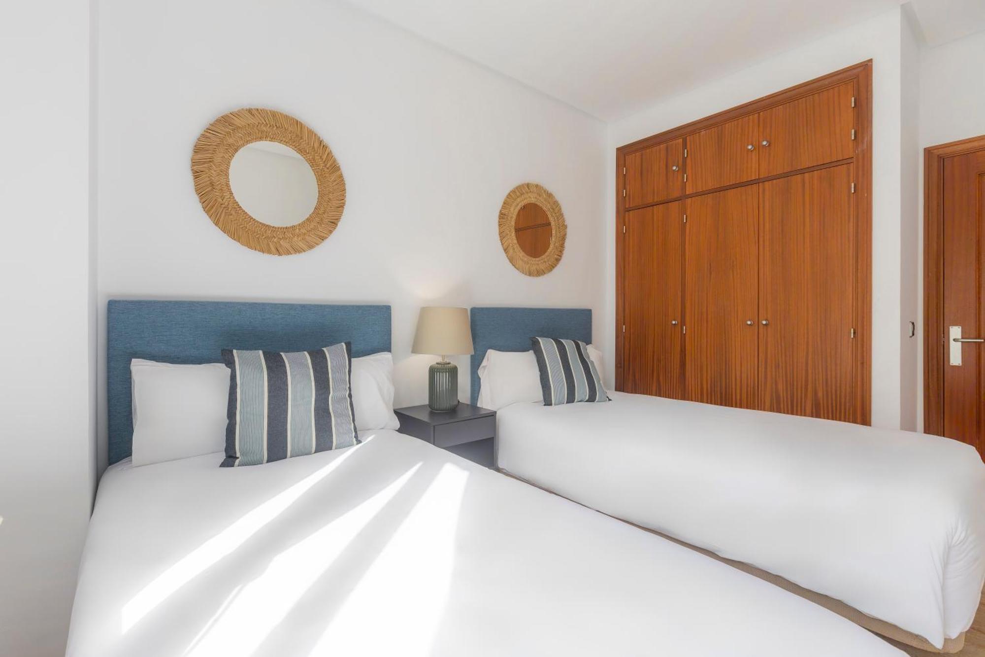 Apartamentos Moon Dreams Puerto Эль-Пуэрто-де-Санта-Мария Экстерьер фото