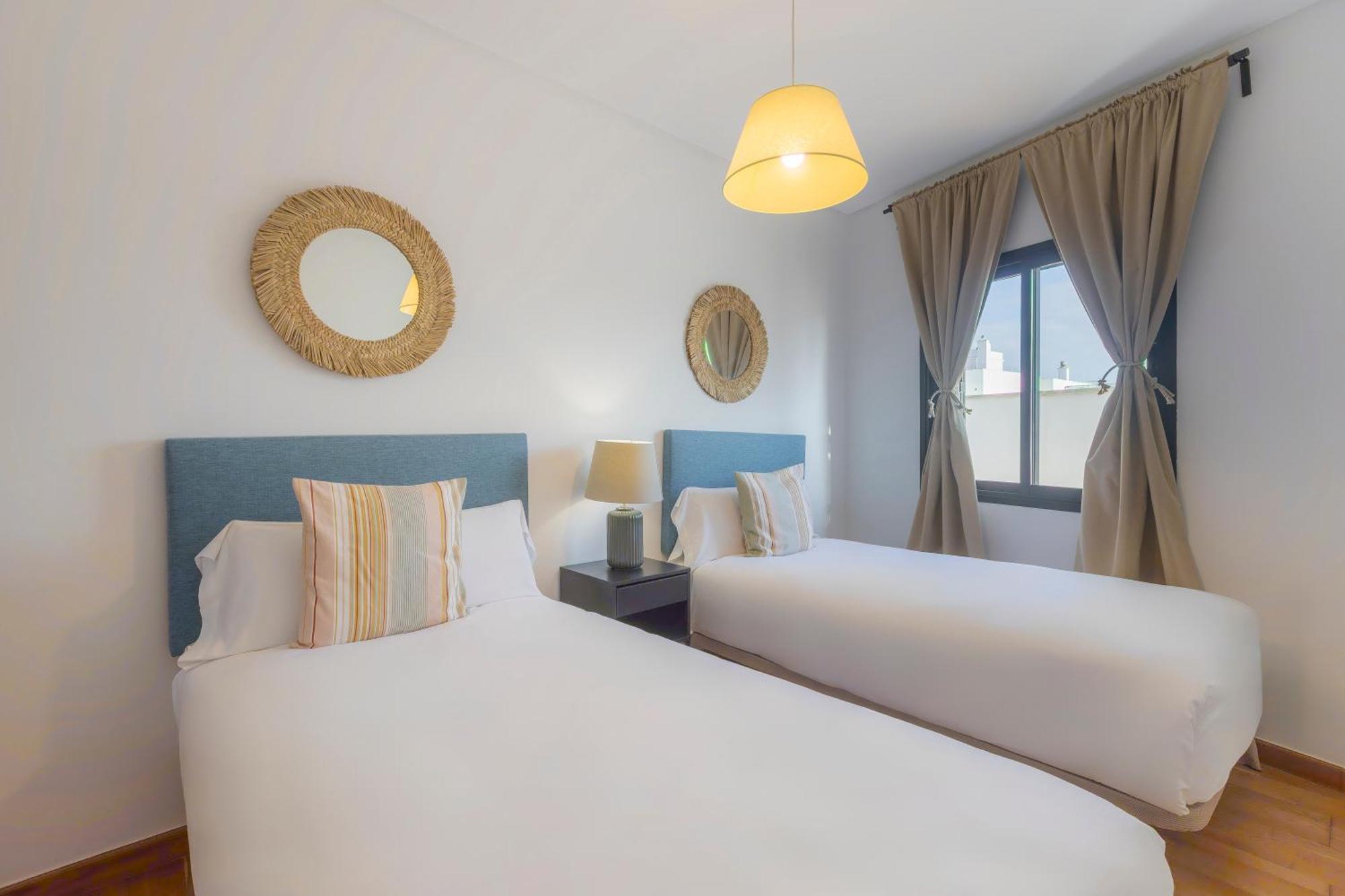 Apartamentos Moon Dreams Puerto Эль-Пуэрто-де-Санта-Мария Экстерьер фото