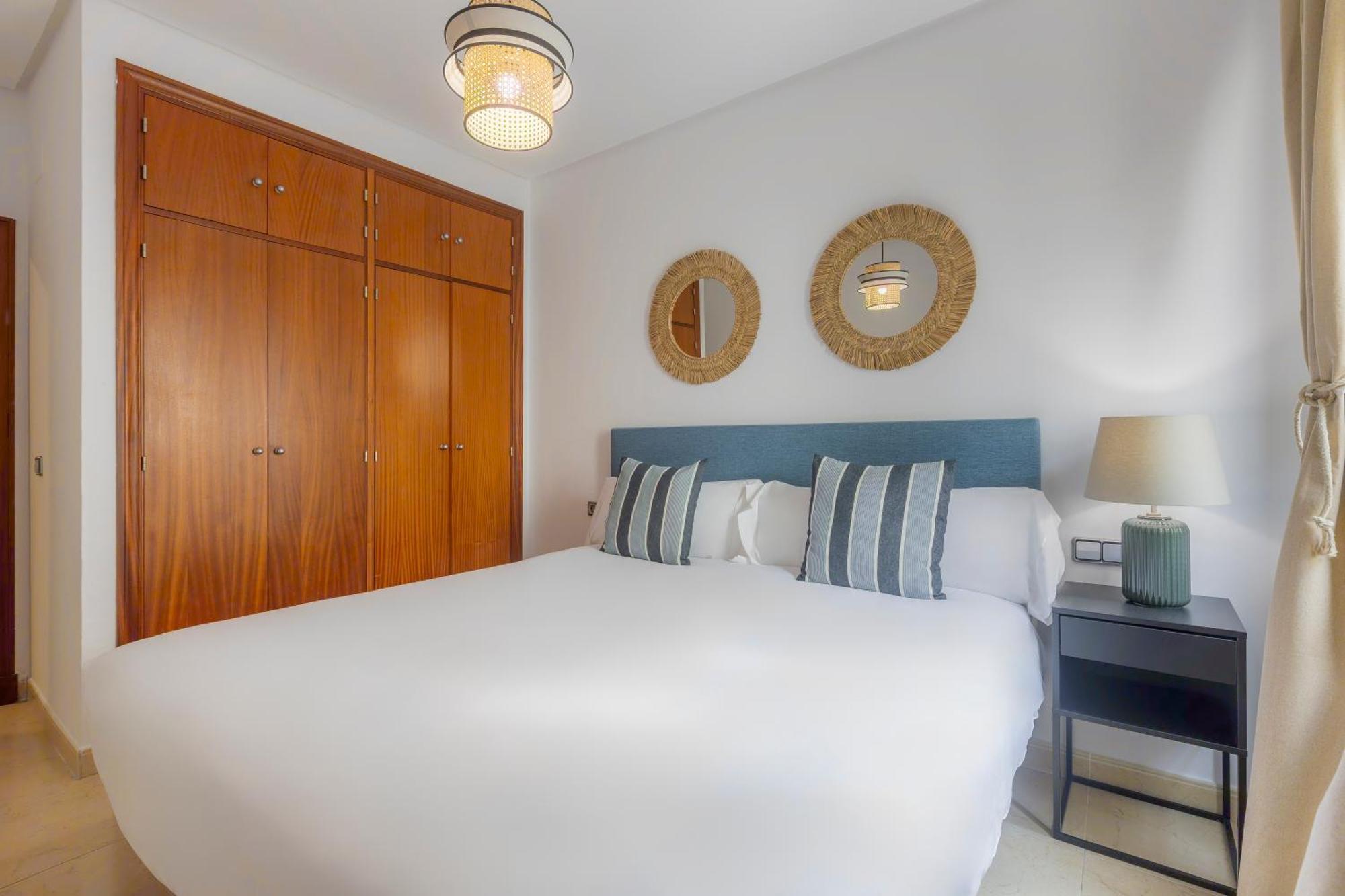 Apartamentos Moon Dreams Puerto Эль-Пуэрто-де-Санта-Мария Экстерьер фото